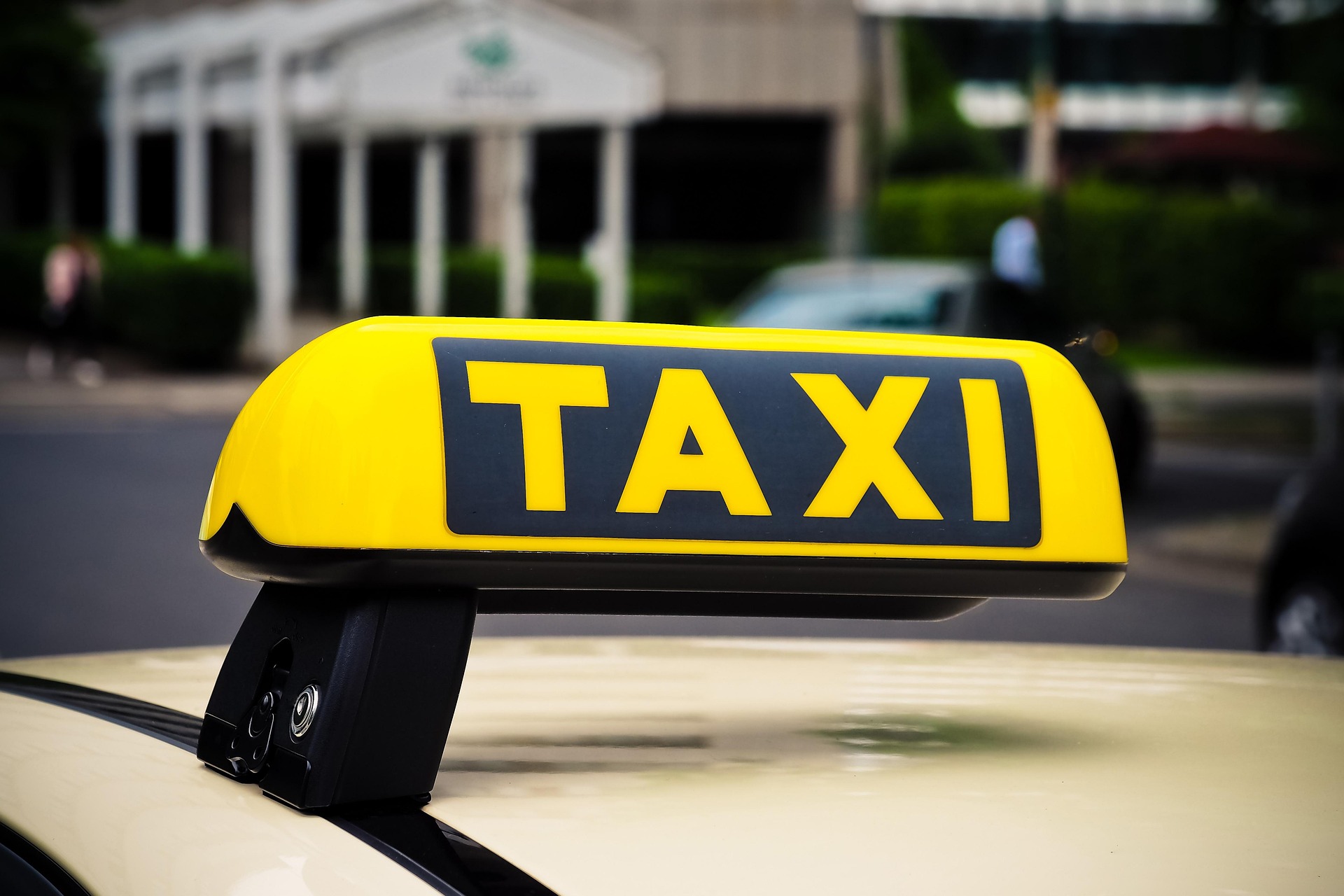 Taxi oder Uber in Charlottenburg? Die besten Fahrmöglichkeiten im Überblick